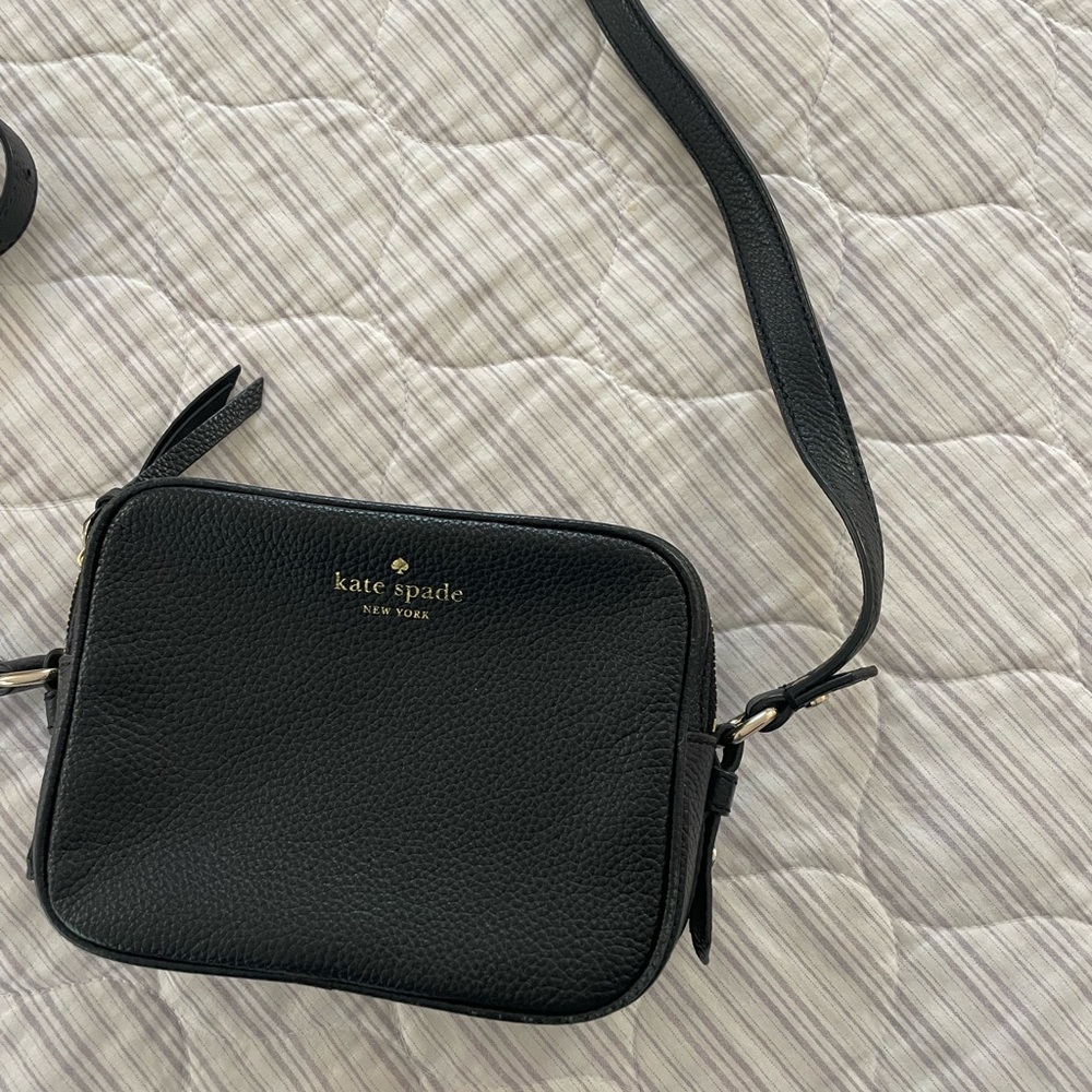 Kate Spade Elegant Black Crossbody Bag - Picture 3 of 7